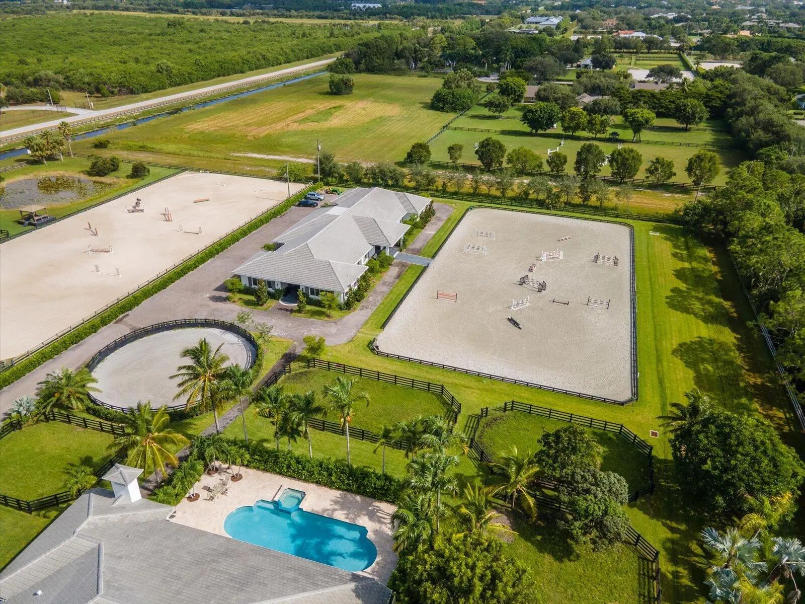 15691 Sunnyland Lane, Wellington