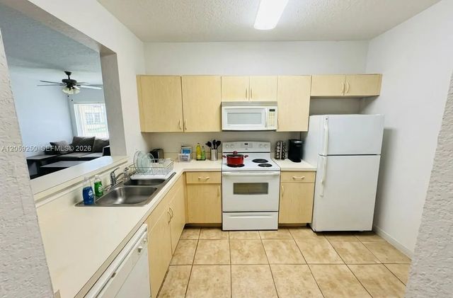 4 of 18 - 1169 Golden Lakes Boulevard #1123, West Palm Beach, FL