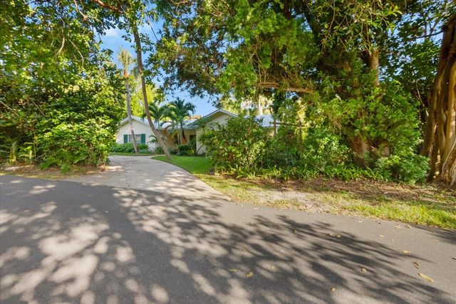 3 of 60 - 24/22 Via Lucindia Drive, Sewalls Point, FL