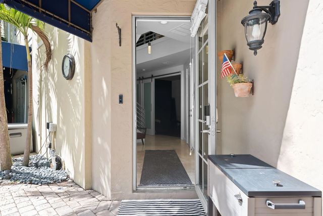 3 of 32 - 814 Sw 10th Street #814, Fort Lauderdale, FL