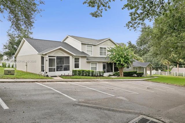 2 of 31 - 608 S Grand Highway, Clermont, FL