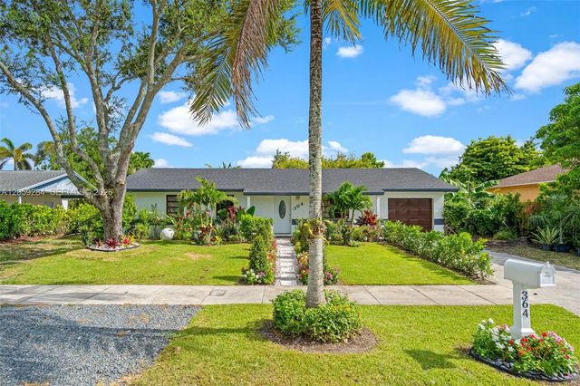 2 of 26 - 364 Nw 17th Court, Homestead, FL