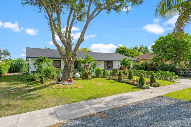 3 of 26 - 364 Nw 17th Court, Homestead, FL