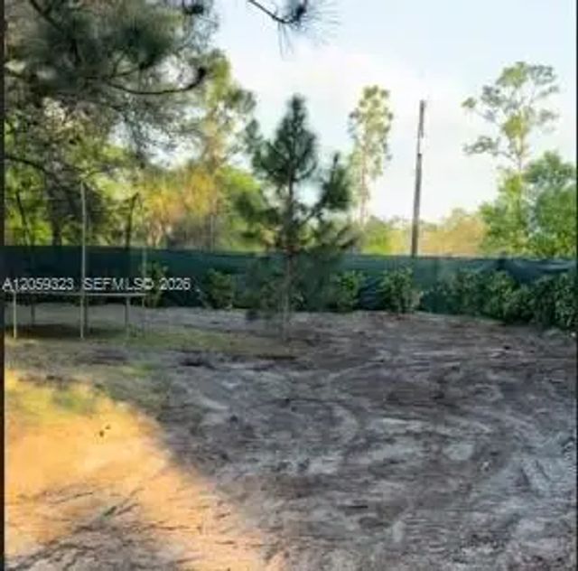 2 of 3 - 640 S Live Oak Street, Clewiston, FL