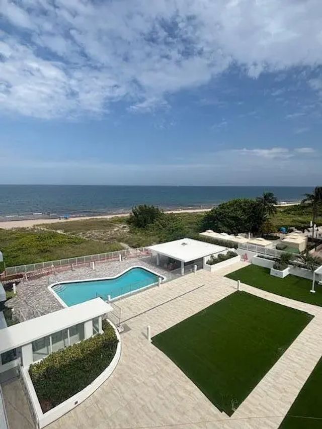 1850 S Ocean Boulevard #509, Lauderdale-By-The-Sea
