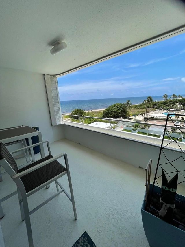 4 of 43 - 1850 S Ocean Boulevard #509, Lauderdale-By-The-Sea, FL
