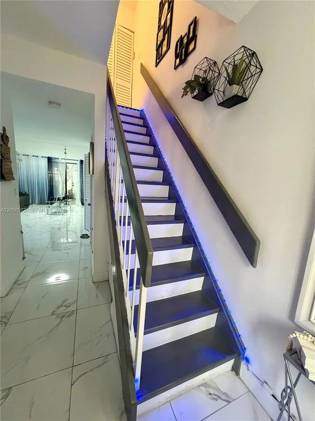 3 of 22 - 270 Nw 71st Avenue #4, Miami, FL