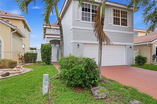 2 of 33 - 7775 Springfield Lake Drive, Lake Worth, FL