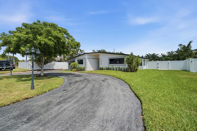2 of 36 - 1333 Se 8th Street, Deerfield Beach, FL