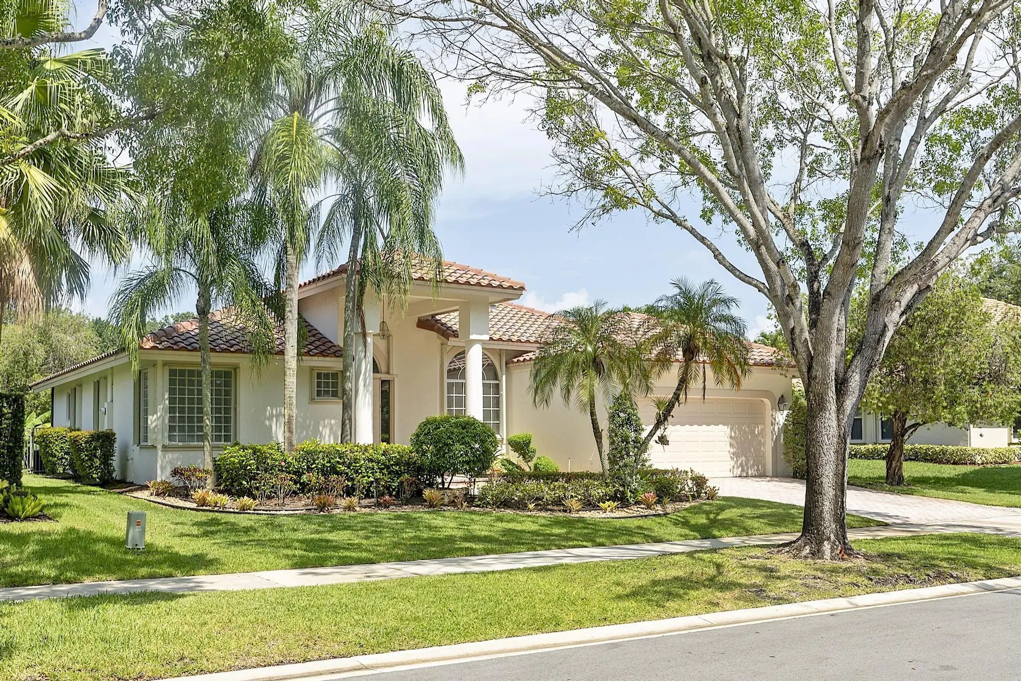 875 Bayside Lane, Weston