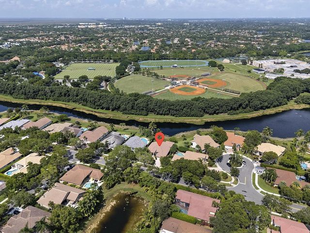 2 of 43 - 875 Bayside Lane, Weston, FL