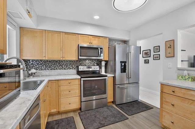 3 of 46 - 1608 Ne 14th Terrace, Fort Lauderdale, FL