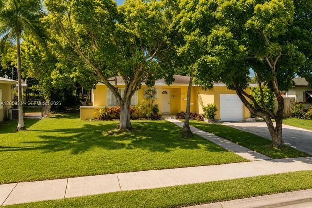 2 of 25 - 948 Nw 9th Court, Homestead, FL