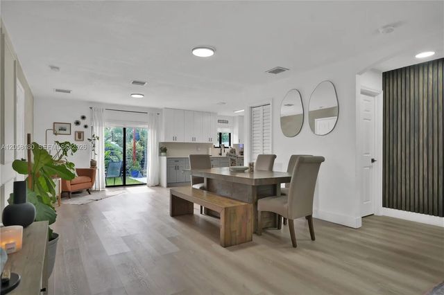 4 of 35 - 20464 Nw 19th Avenue, Miami Gardens, FL