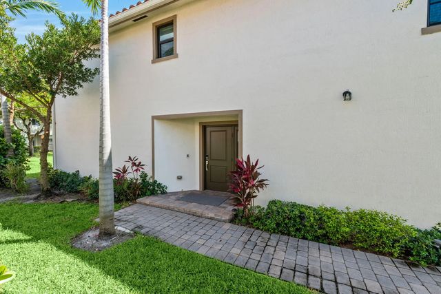 2 of 50 - 6001 Woods Edge Circle, Riviera Beach, FL