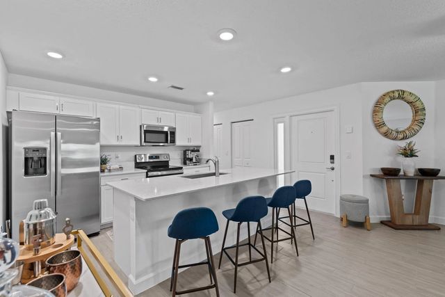 4 of 50 - 6001 Woods Edge Circle, Riviera Beach, FL