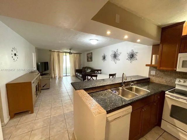 4 of 26 - 2821 Somerset Drive #312, Lauderdale Lakes, FL