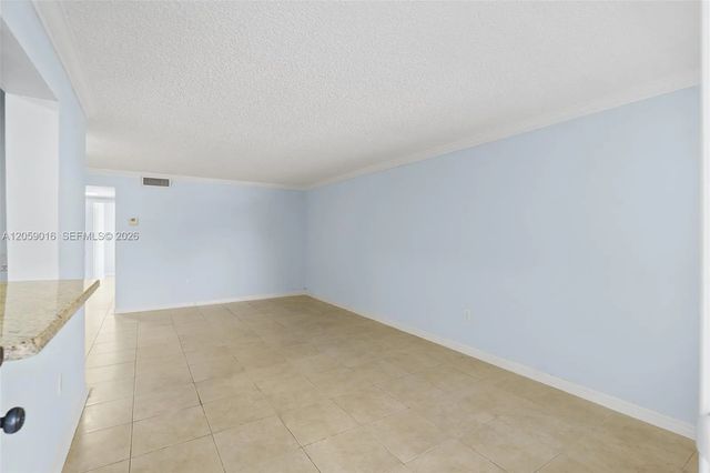 5 of 30 - 7620 Carlyle Avenue #206, Miami Beach, FL