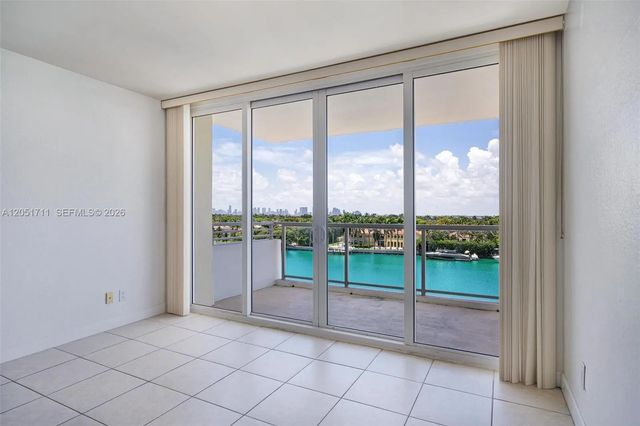 4 of 47 - 5600 Collins Avenue #7j, Miami Beach, FL