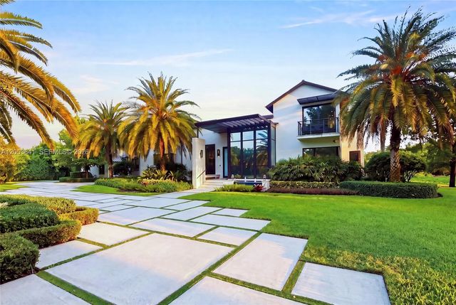 3714 Pine Lake Drive, Weston