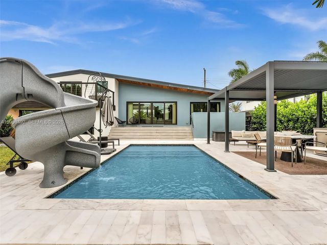 3 of 20 - 2448 Okeechobee Lane, Fort Lauderdale, FL