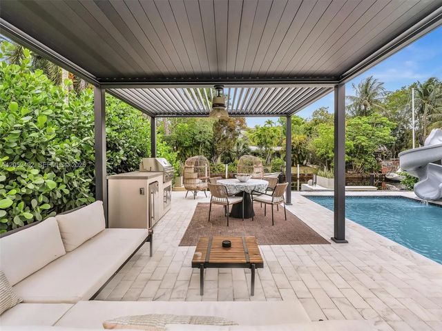 5 of 20 - 2448 Okeechobee Lane, Fort Lauderdale, FL