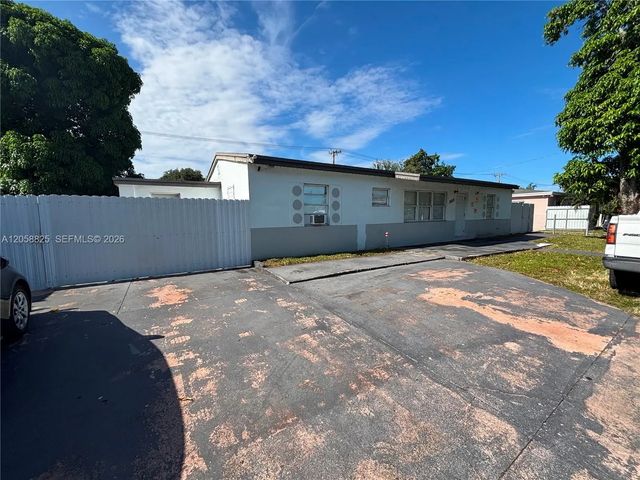 2855 Nw 163rd Street, Miami Gardens