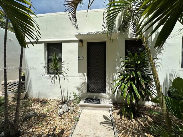 2 of 32 - 323 Fillmore Street #10, Hollywood, FL