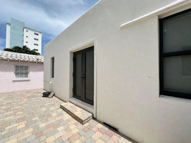 5 of 32 - 323 Fillmore Street #10, Hollywood, FL