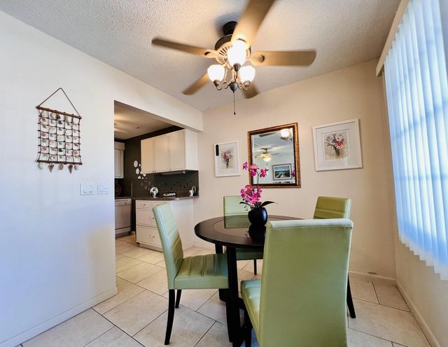 4 of 18 - 171 Chatham I, West Palm Beach, FL