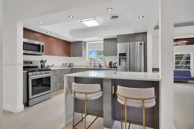 5 of 29 - 3338 Cleveland Street, Hollywood, FL