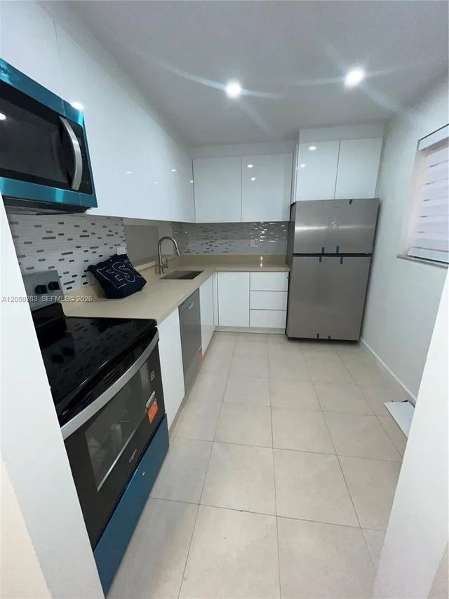 3 of 17 - 8625 Nw 8th Street #213, Miami, FL