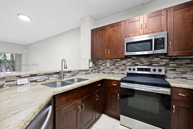 4 of 27 - 7929 Tuscany Drive, Tamarac, FL