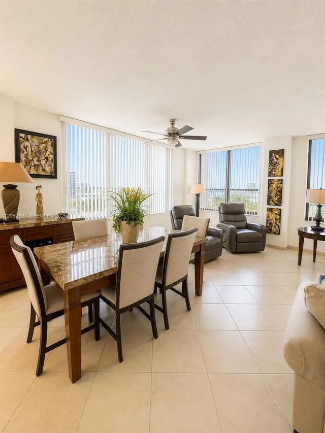 3 of 9 - 3505 S Ocean Drive #401, Hollywood, FL