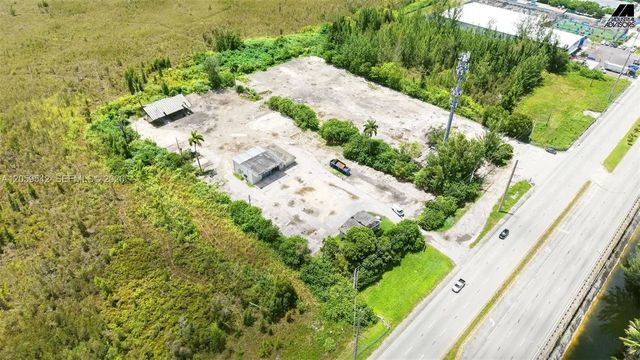 5 of 14 - 90 Nw 137th Avenue, Miami, FL