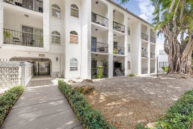 2 of 5 - 338 Majorca Avenue #207, Coral Gables, FL