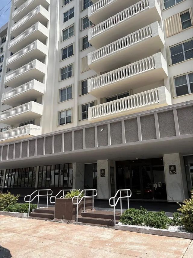 625 Biltmore Way #501, Coral Gables