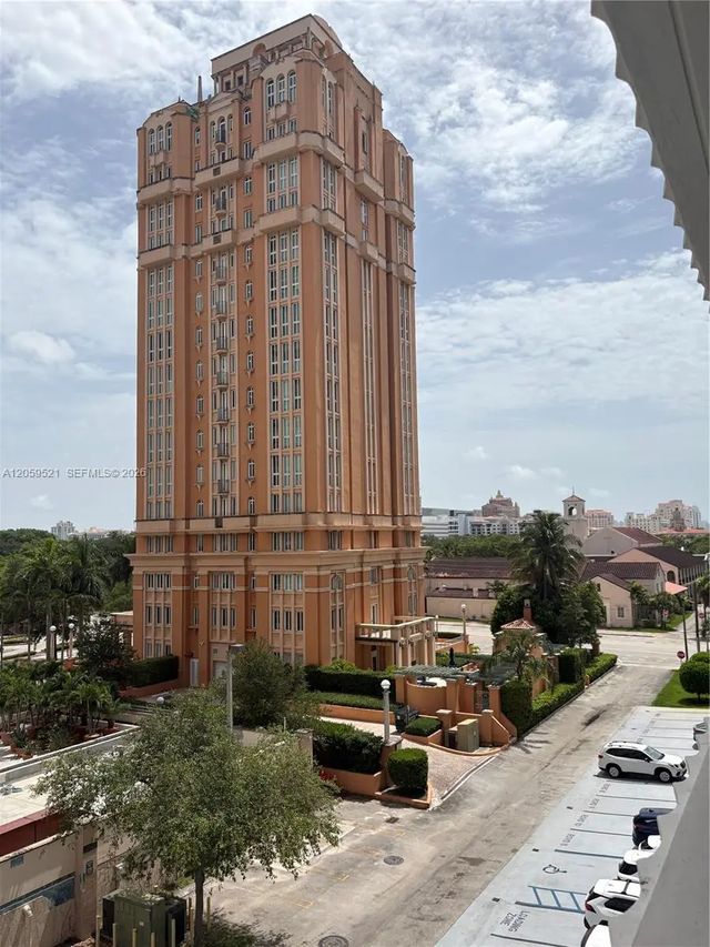 3 of 35 - 625 Biltmore Way #501, Coral Gables, FL