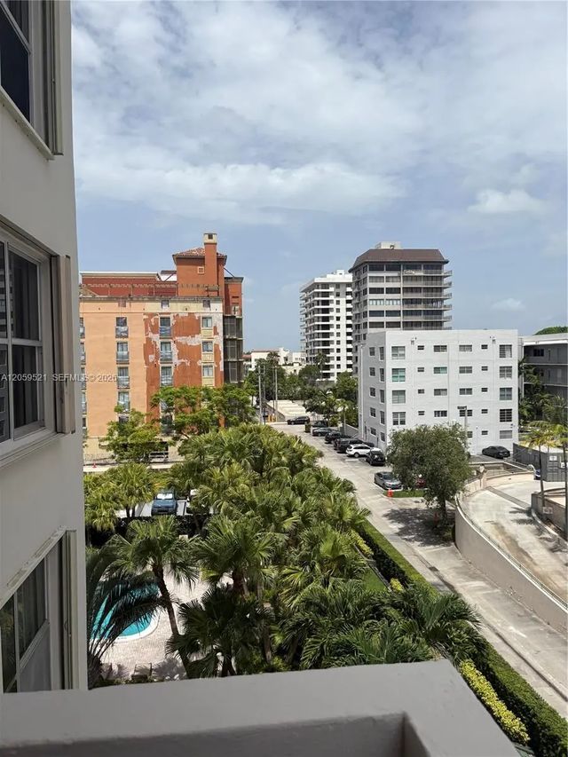 5 of 35 - 625 Biltmore Way #501, Coral Gables, FL