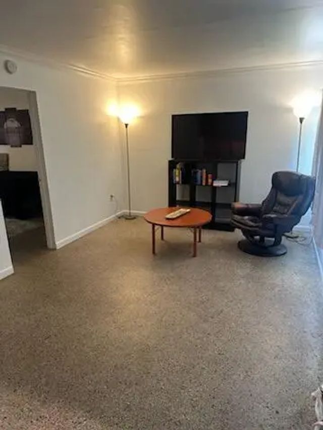 2 of 8 - 1571 4th Court, Vero Beach, FL