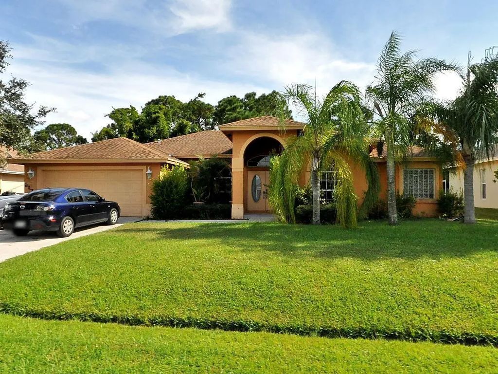 6173 Nw East Deville Circle, Port St. Lucie