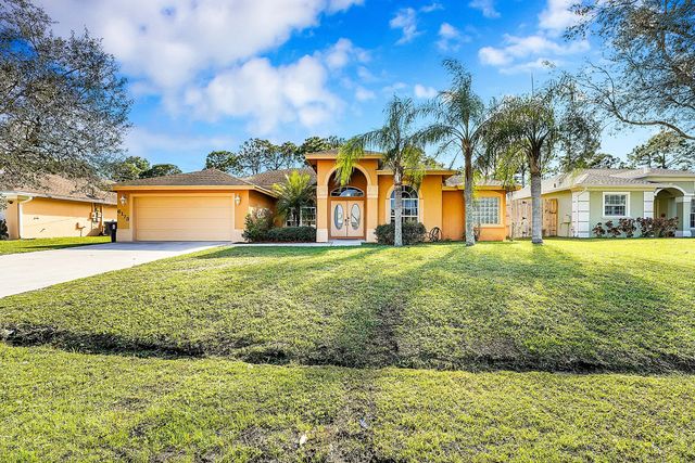 2 of 32 - 6173 Nw East Deville Circle, Port St. Lucie, FL