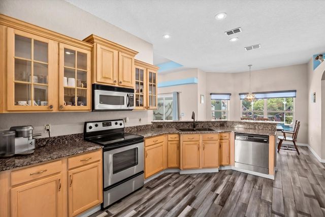 5 of 22 - 631 Se Stow Terrace, Port St. Lucie, FL