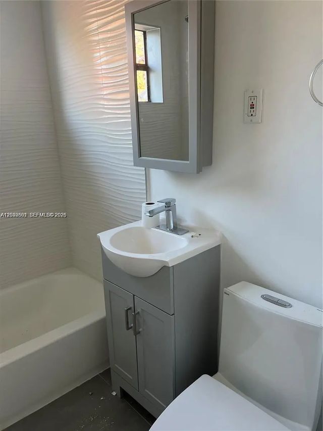 3 of 19 - 2126 Arthur Street, Hollywood, FL