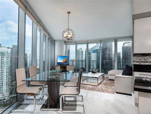 4 of 31 - 92 Sw 3rd Street #3901, Miami, FL