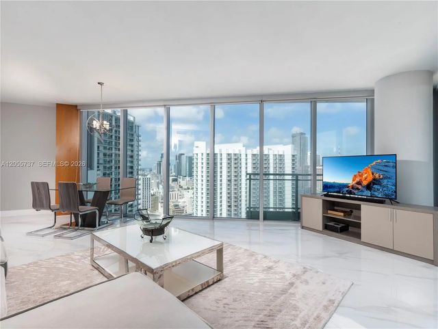 5 of 31 - 92 Sw 3rd Street #3901, Miami, FL