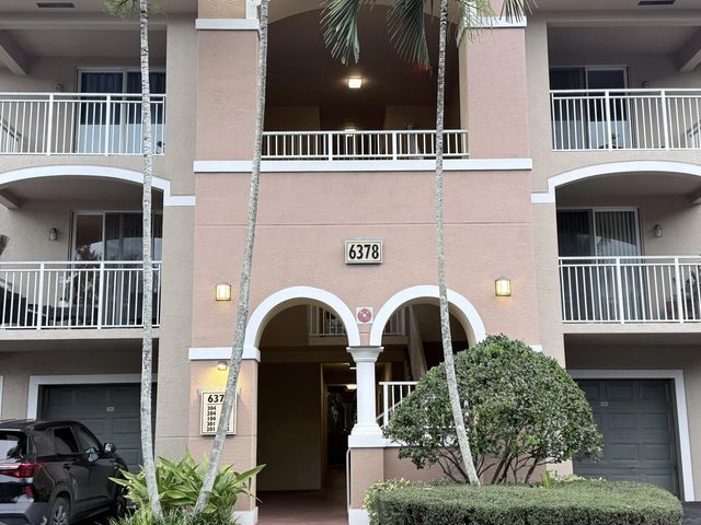 3 of 49 - 6378 Emerald Dunes Drive #301, West Palm Beach, FL