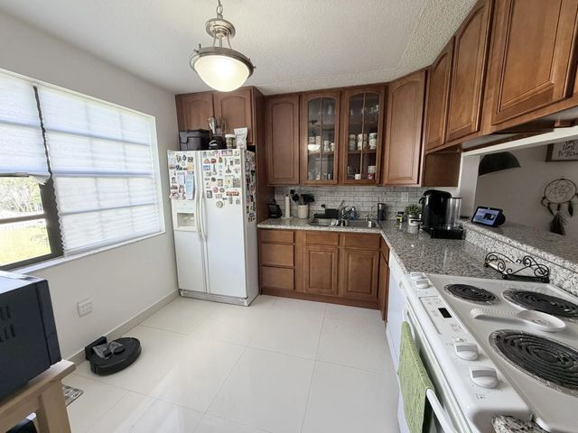 4 of 30 - 9908 Hammocks Boulevard #103-42, Miami, FL