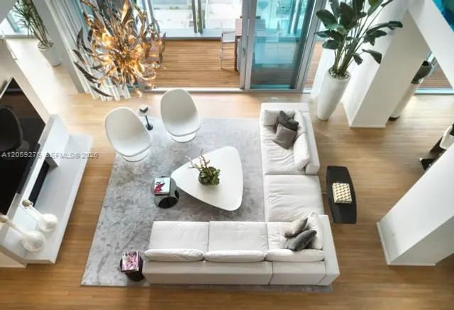 4 of 31 - 2901 Collins Avenue #1602, Miami Beach, FL
