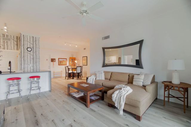 11790 Saint Andrews Place #304, Wellington